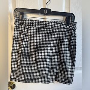 Garage Black and White Houndstooth Pencil Skirt